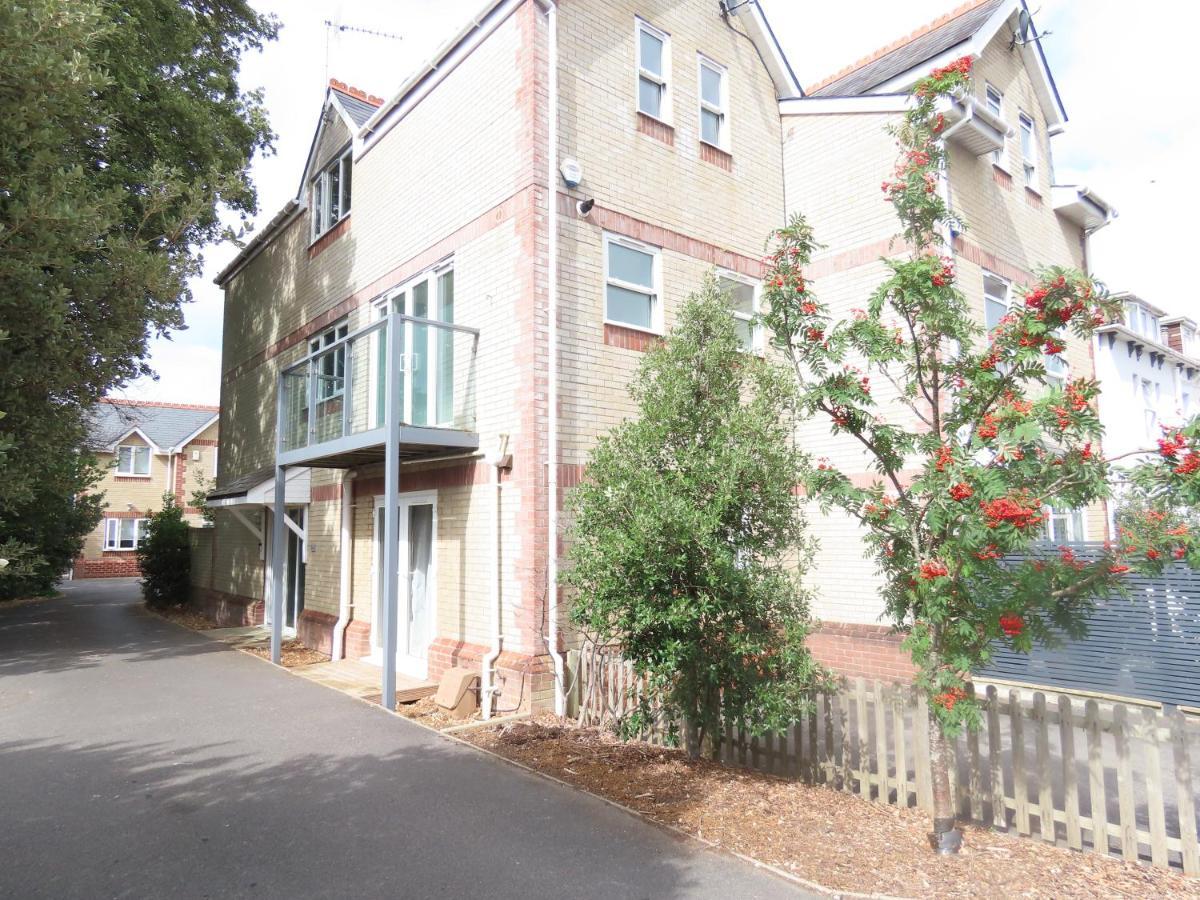 Entire Seaside Luxury Home With On Site Parking! Poole Eksteriør billede