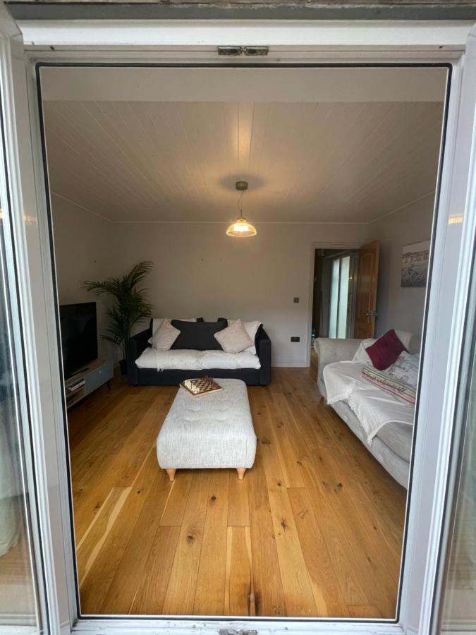 Entire Seaside Luxury Home With On Site Parking! Poole Eksteriør billede
