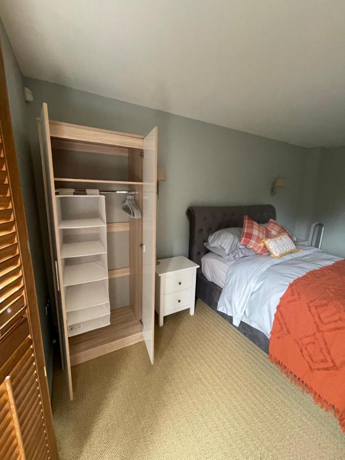 Entire Seaside Luxury Home With On Site Parking! Poole Eksteriør billede